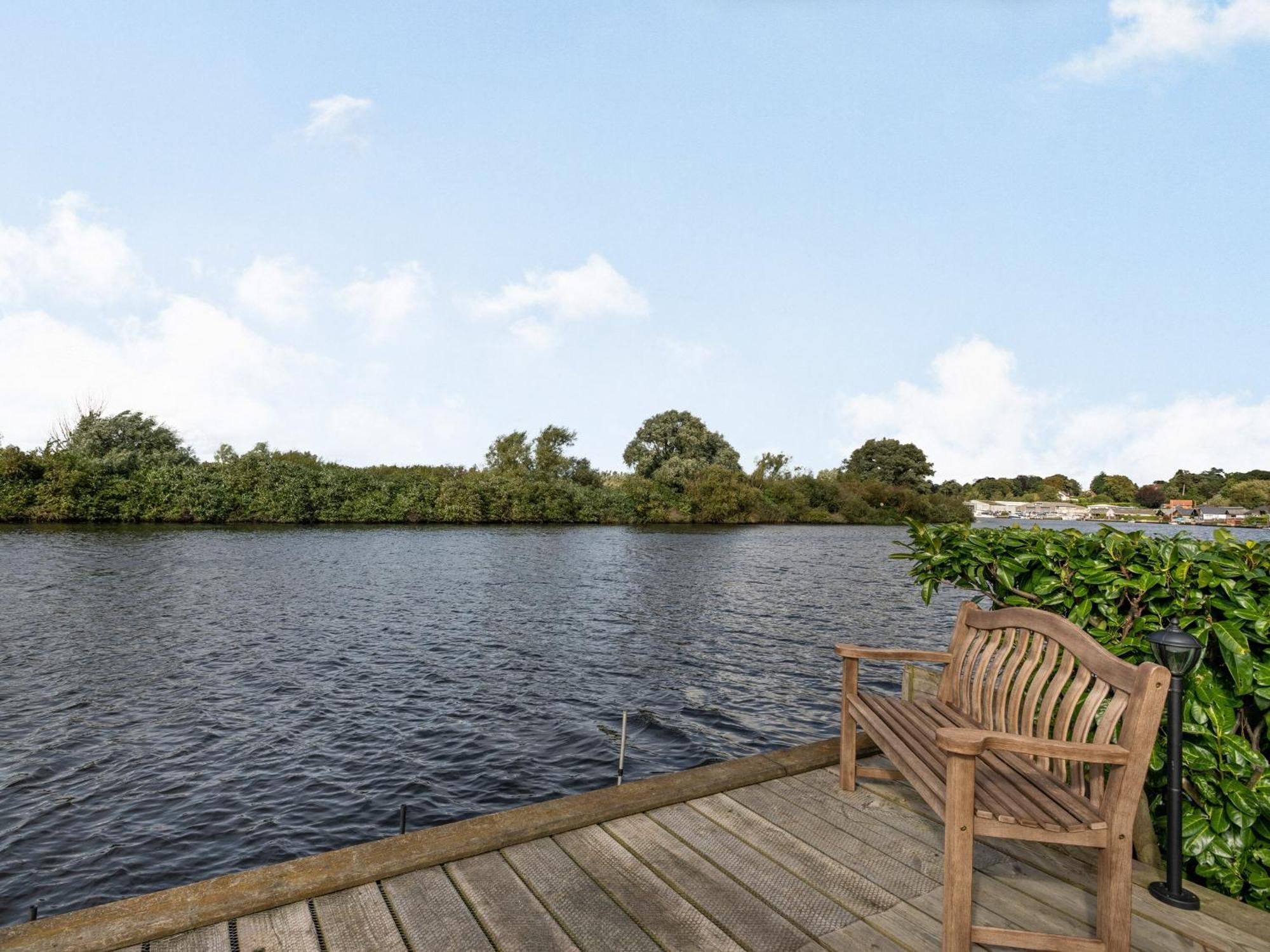 Sunset Lodge Brundall Exterior foto